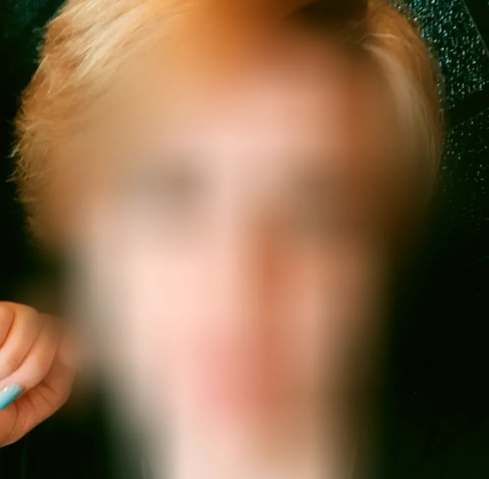 Simone, 26